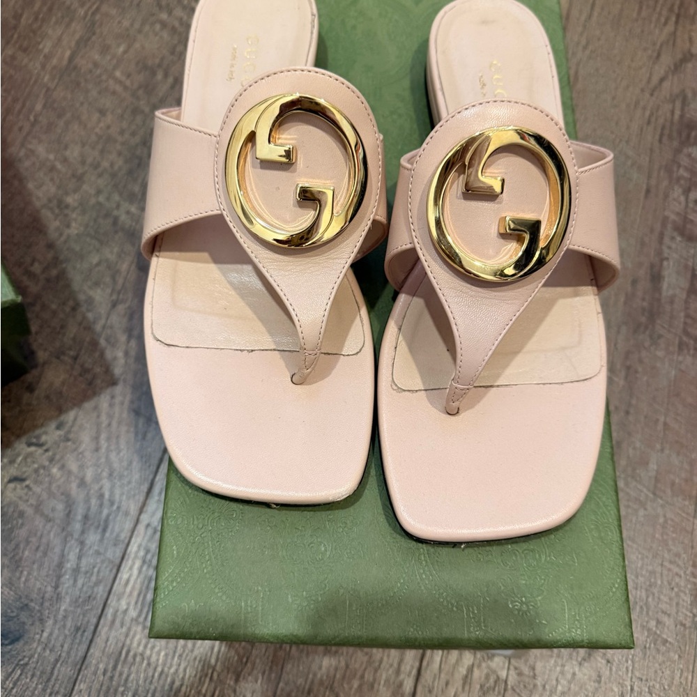 Gucci Blush Sandals with Gold Emblem